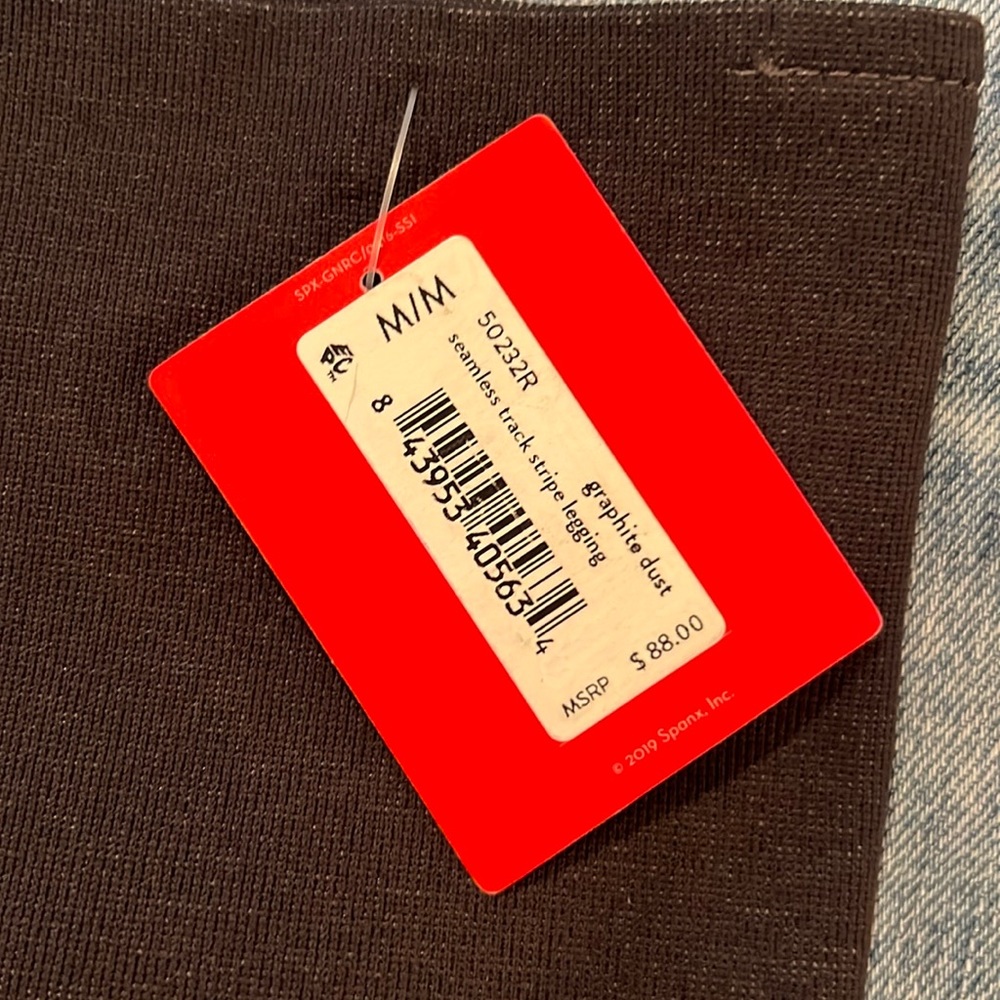 NWT Spanx black seamless track stripe legging! - Picture 3 of 4